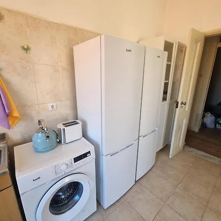 Minimalist 9bed Oasis Parliament *