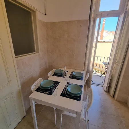 Апартаменты Minimalist 9bed Oasis Parliament