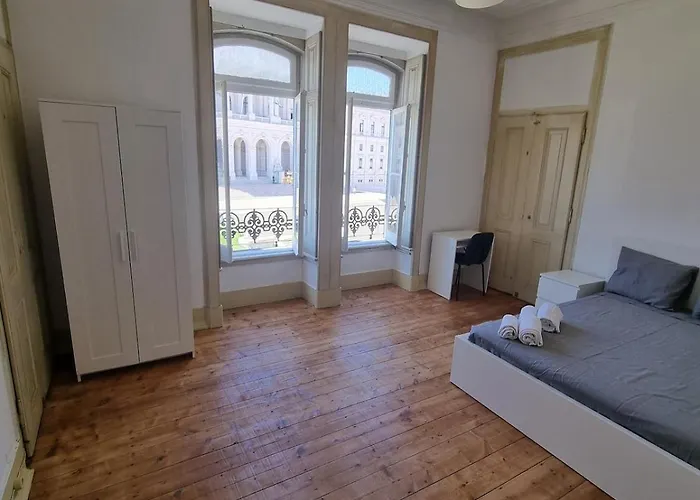 Апартаменты Minimalist 9bed Oasis Parliament *