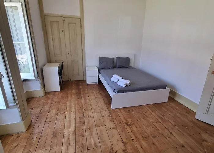 Апартаменты Minimalist 9bed Oasis Parliament Лиссабон